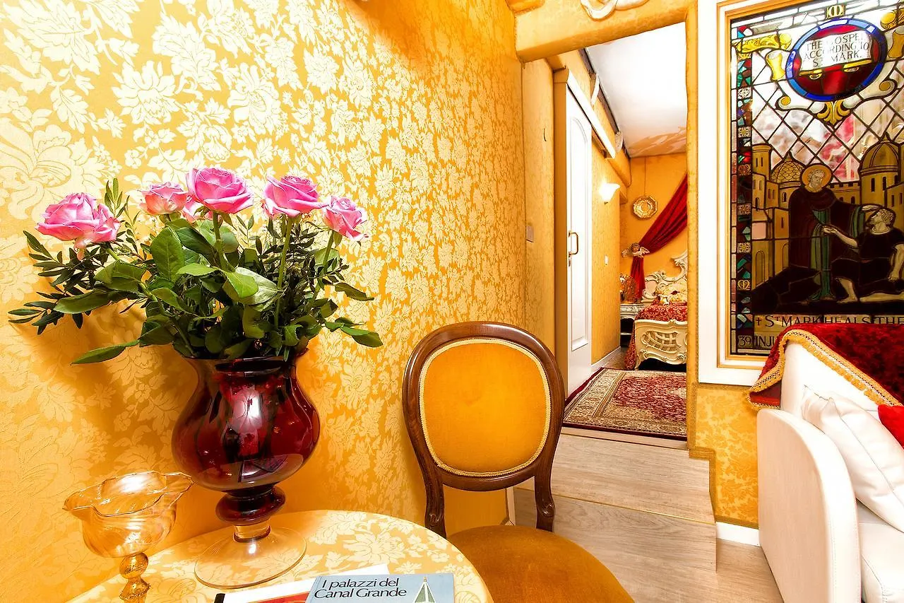 Scalon Del Doge Bed & Breakfast Venice